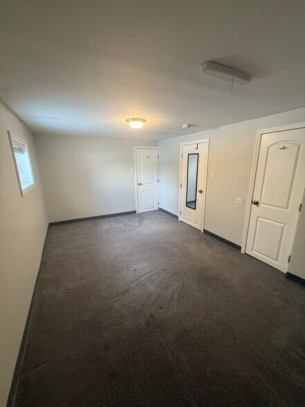 Building Photo - 5230 W Winona St