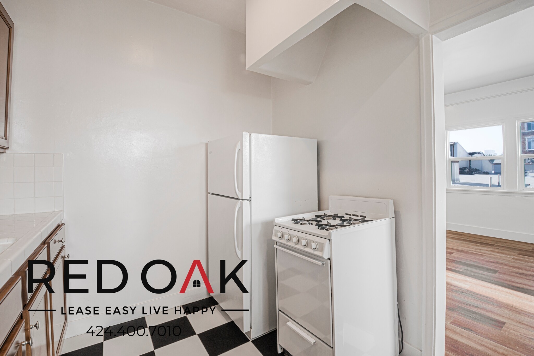 Building Photo - 1818 Whitley Ave