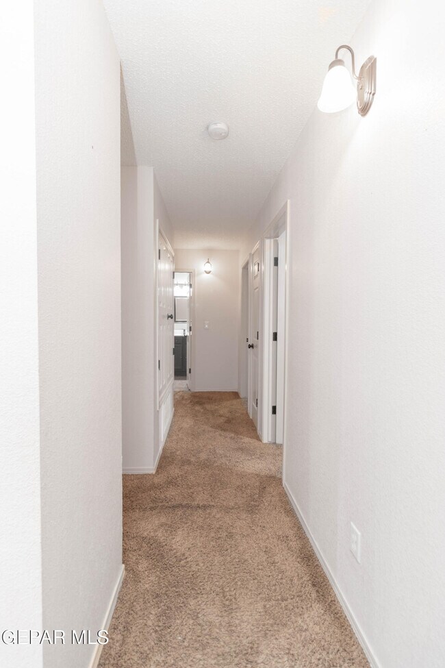 Building Photo - 12865 Little Misty Ln