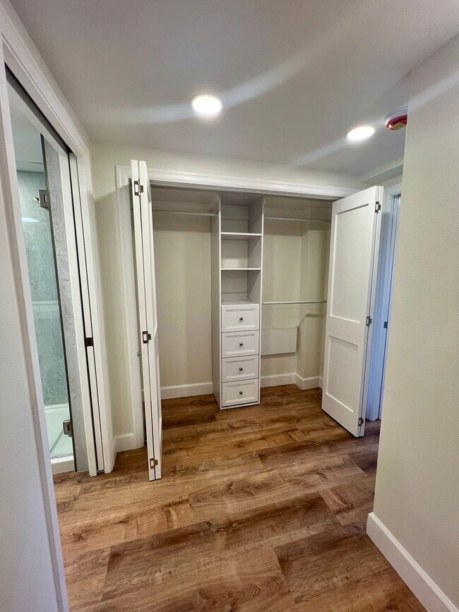 Building Photo - PENDING APPLICATION; Waterfront Apartment on East Bay Drive