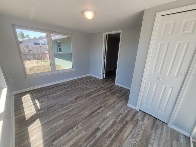 Building Photo - 10225 Gardenia Ln