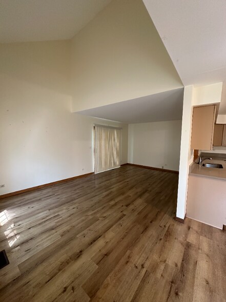 Building Photo - 1443 Laurel Oaks Dr