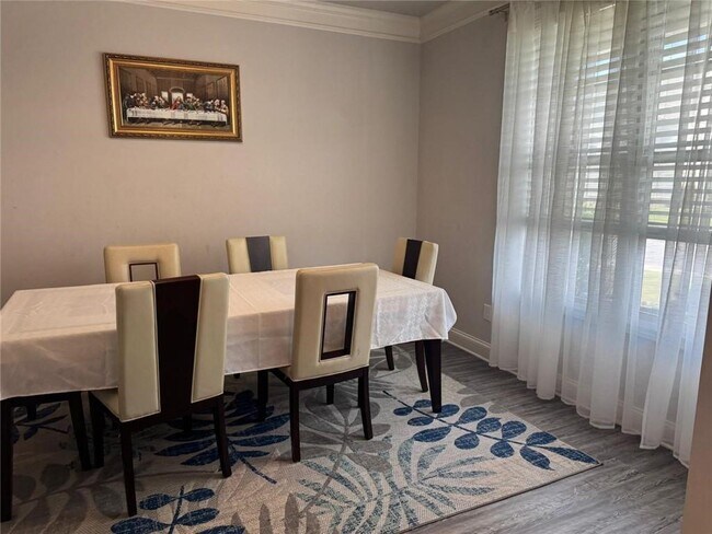 Building Photo - 126 Cottontail Ln