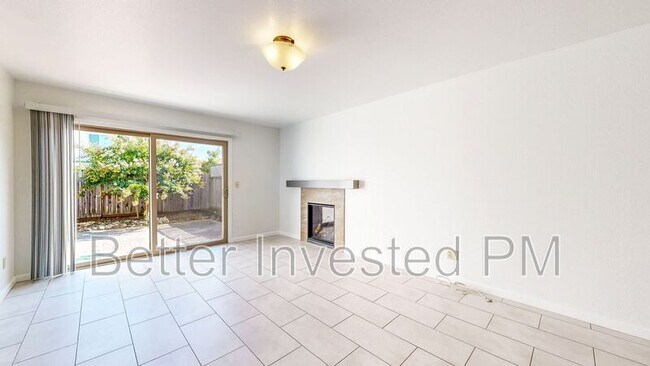 Building Photo - 1417 Gregory Ct