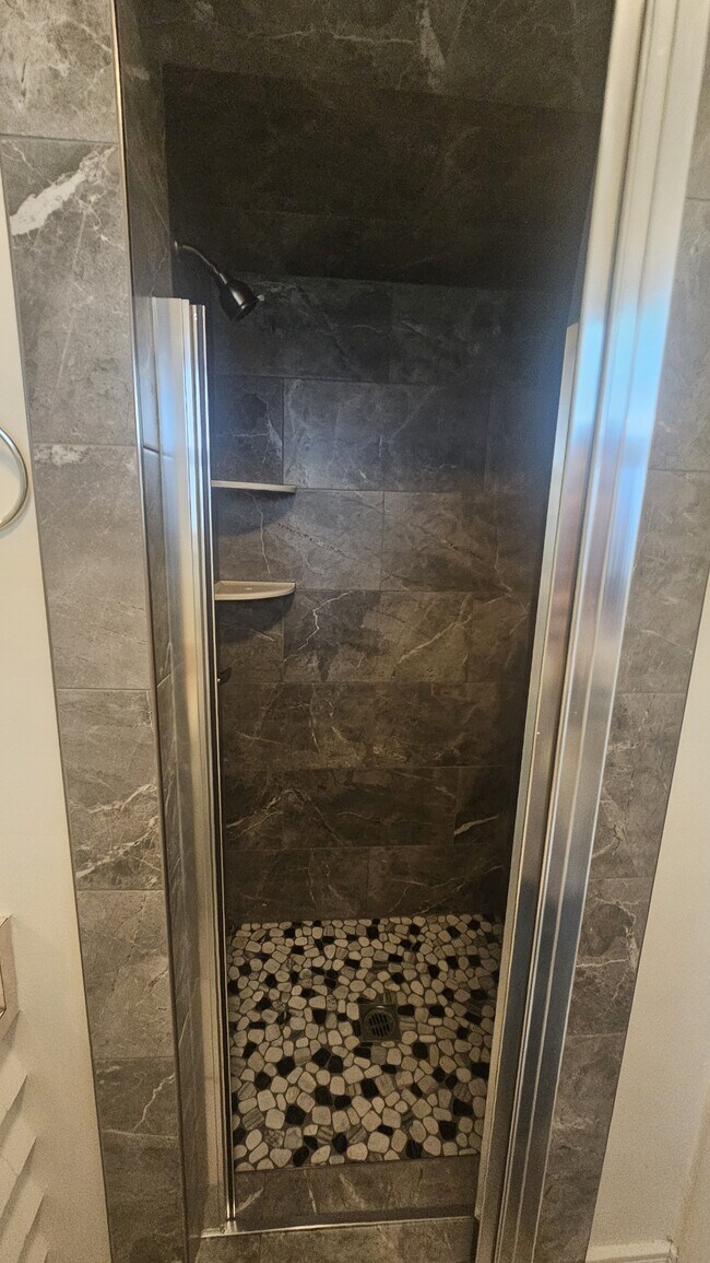 Building Photo - 2375 North Ave