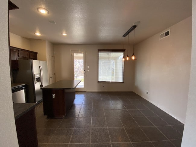 Building Photo - 12564 Western Gull Dr