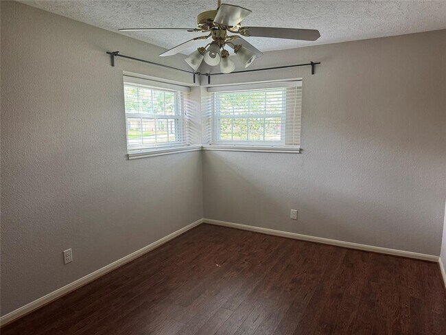 Building Photo - 16407 Havenhurst Dr