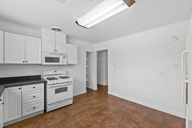 Building Photo - 5311 Perry Ave