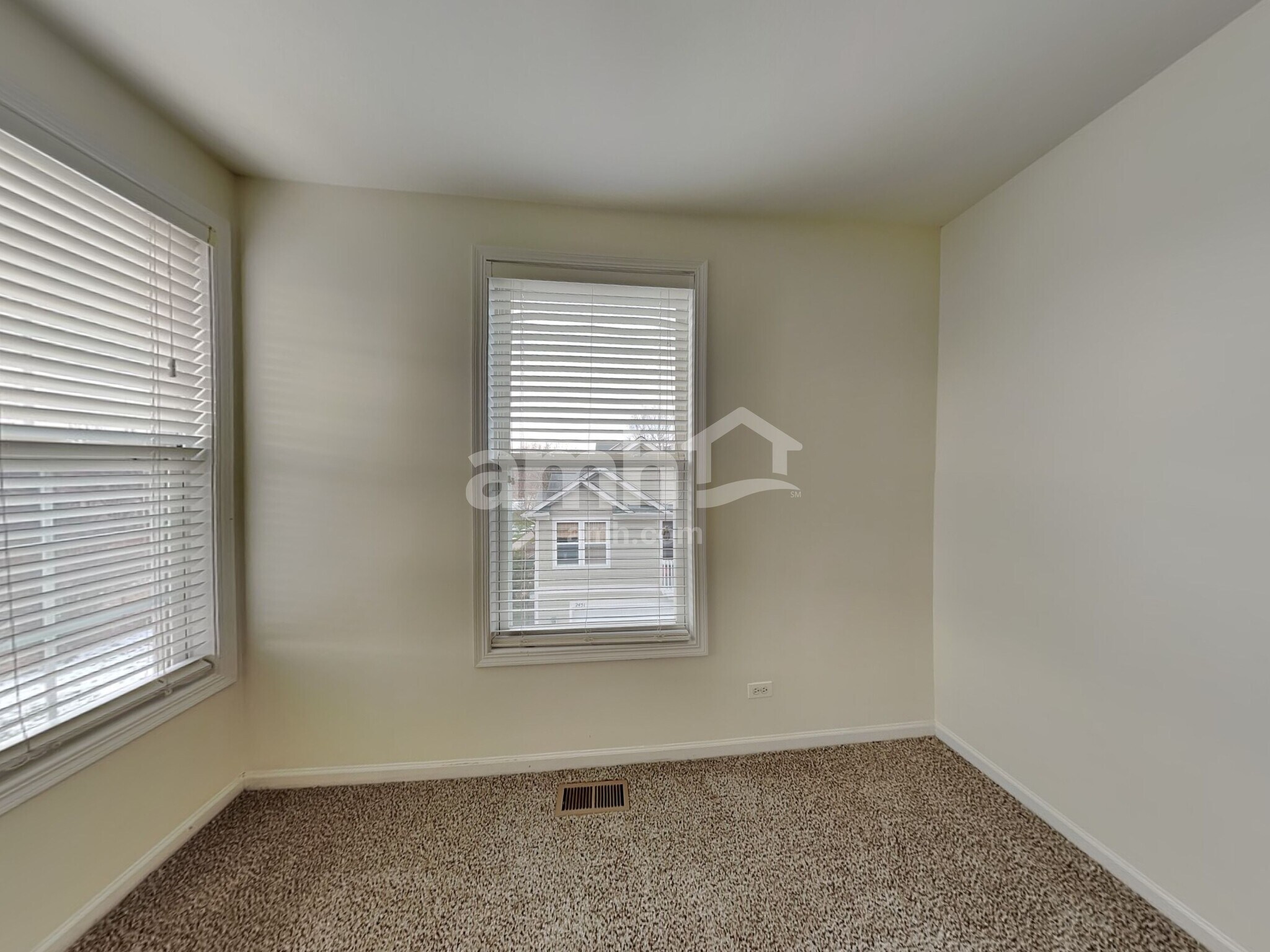 Building Photo - 2449 Emily Ln