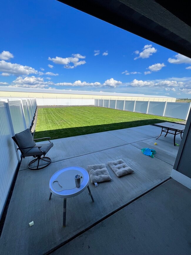 Building Photo - 1041 S Russell St