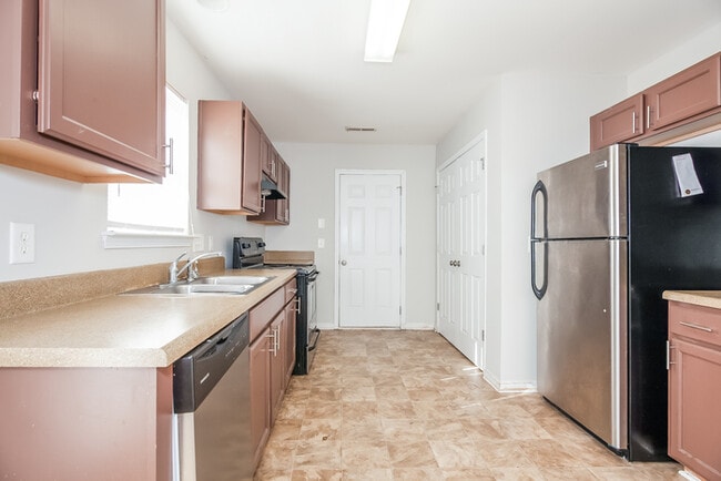 Building Photo - 4014 Fifendrum Ln