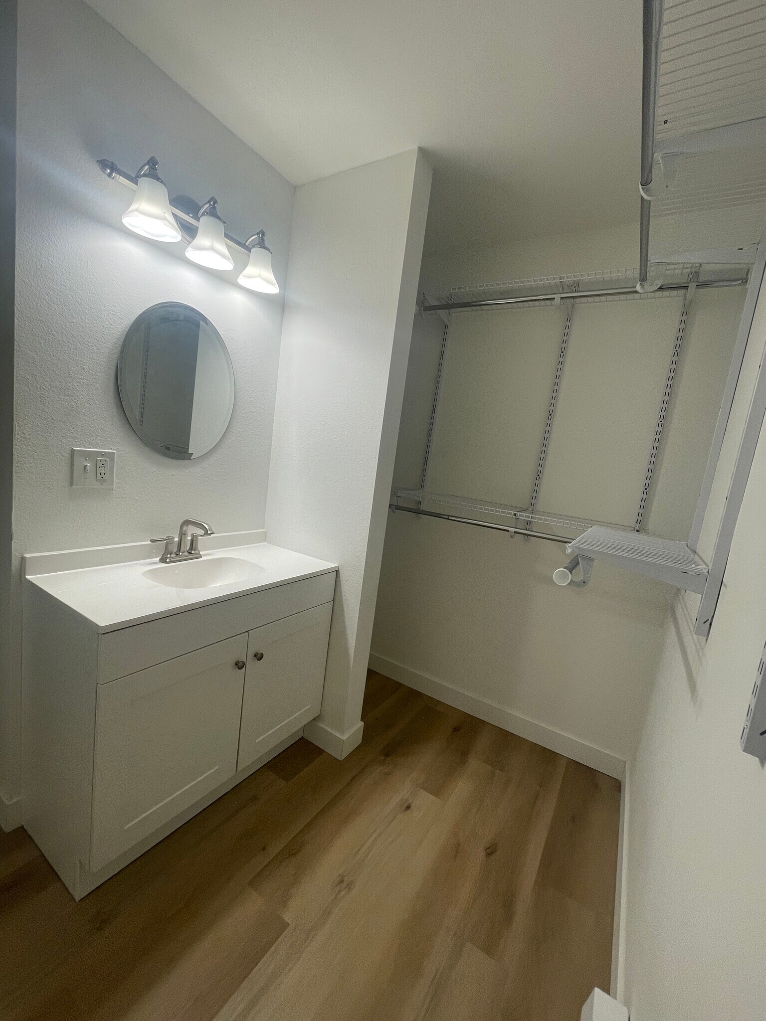 Building Photo - 3120 Corona Trl