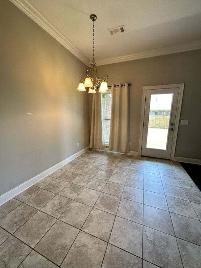 Building Photo - Beautiful Newer 3 Bedroom Home in Pearl!!!