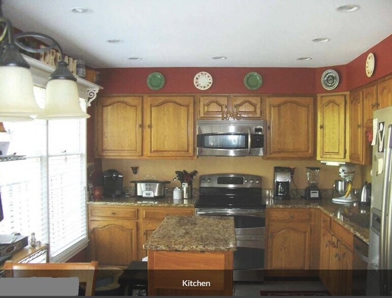 Building Photo - 7727 Rockledge Ct