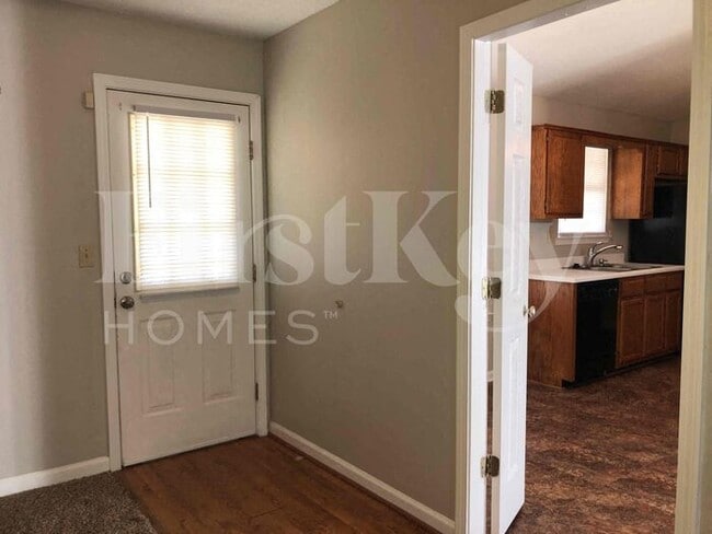 Building Photo - 5923 Willow Springs Dr