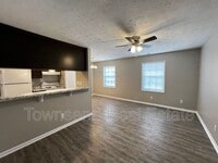 Building Photo - 1429 Ireland Dr