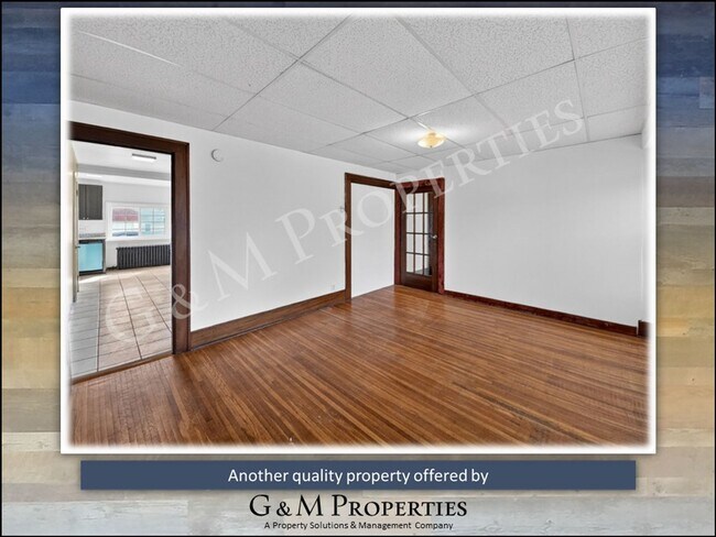 Building Photo - 1570 Mt Hope Ave