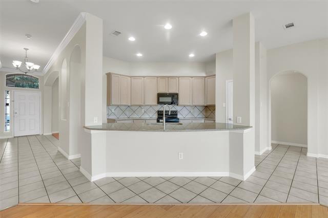 Building Photo - 7715 Labrador Dr