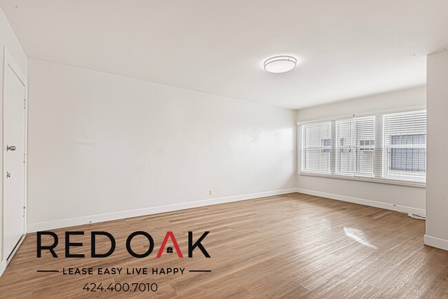 Building Photo - 515 S St Andrews Pl