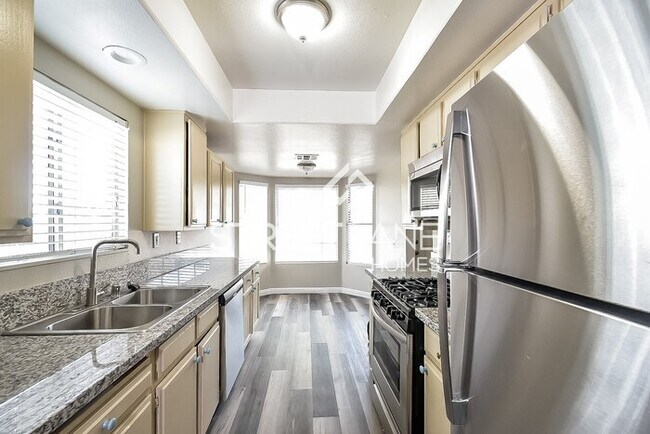 Building Photo - NOW OFFERING FIRST FULL MONTH FREE IF MOVE...
