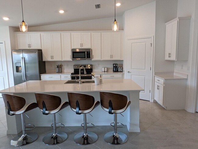 Building Photo - 6031 Ellerston Wy