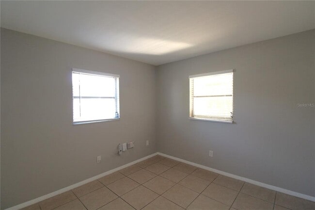 Building Photo - 474 Briarwood Rd
