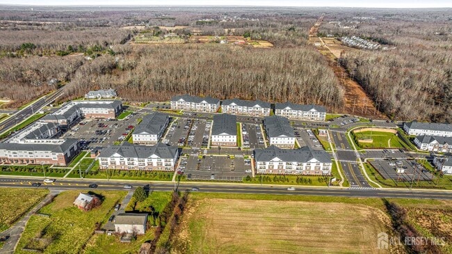 Building Photo - 718 Stiller Ln