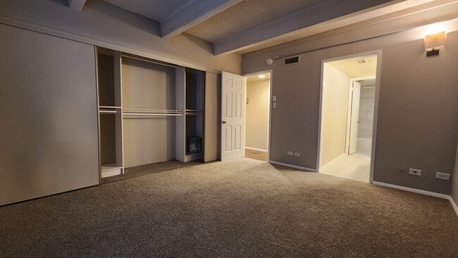 Building Photo - 9725 E Harvard Ave