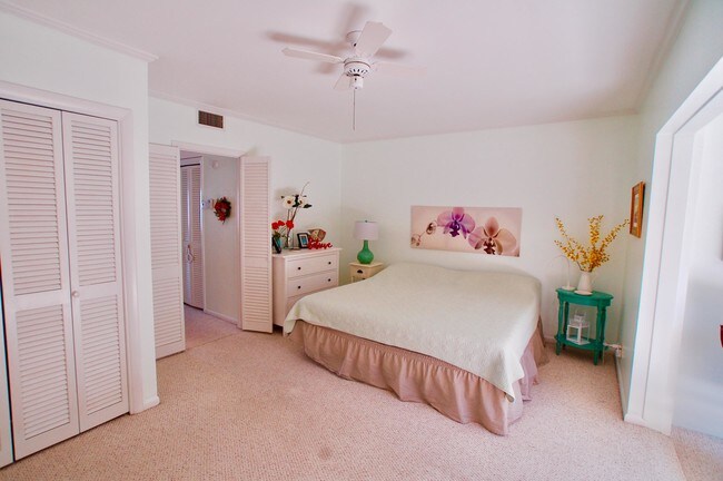 Building Photo - 4501 S Ocean Boulevard A7