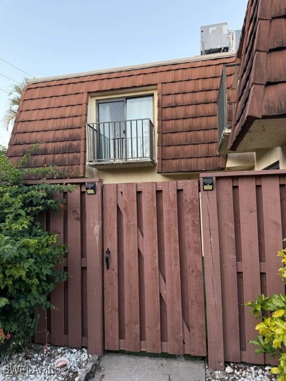 Building Photo - 5236 Cedarbend Dr