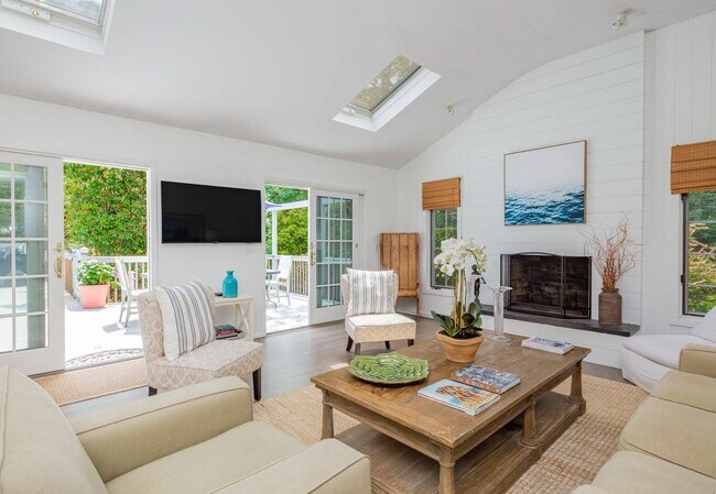 Building Photo - 25 High Point Rd