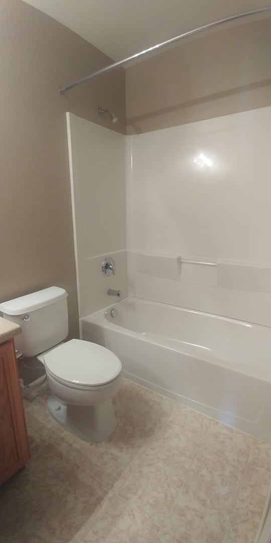 Building Photo - Cross Creek Townhome - 3 Bedroom 3 Bath to...