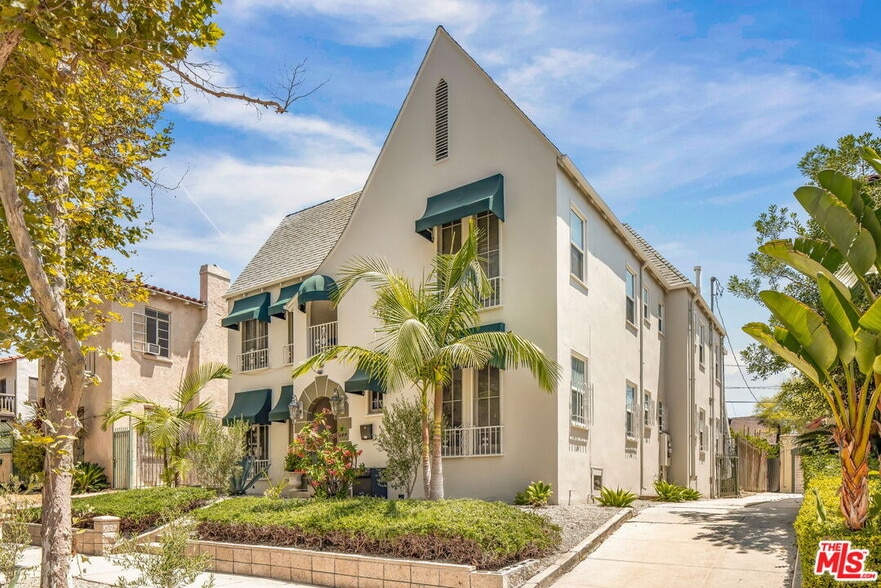 Exterior - 842 S Sycamore Ave