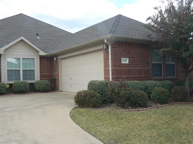 Building Photo - 1619 Northview Dr