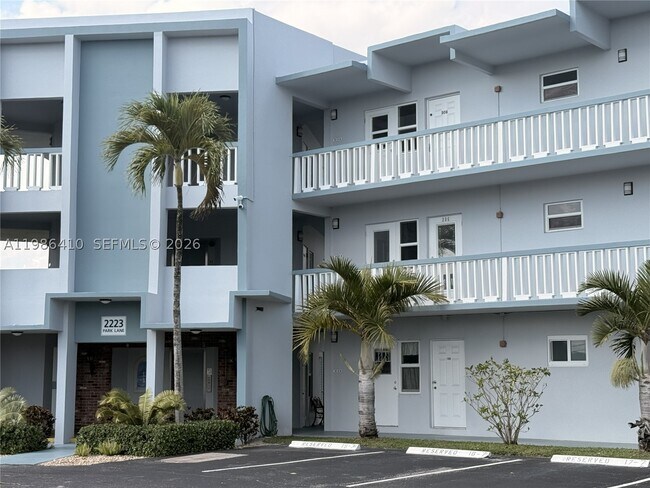 Building Photo - 2223 Park 306 Park