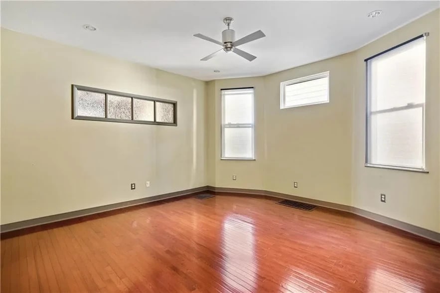 bedroom - 937 Jackman Ave