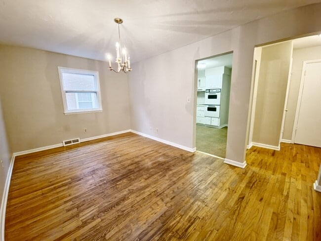 Building Photo - 3427 Westbury Rd