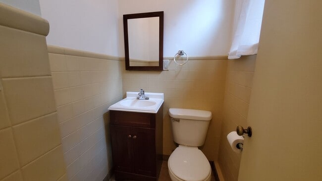 Building Photo - Charming In-Town Rental – Close to Downtow...