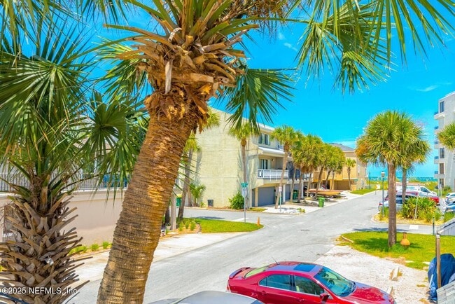 Building Photo - 2103 1st St S