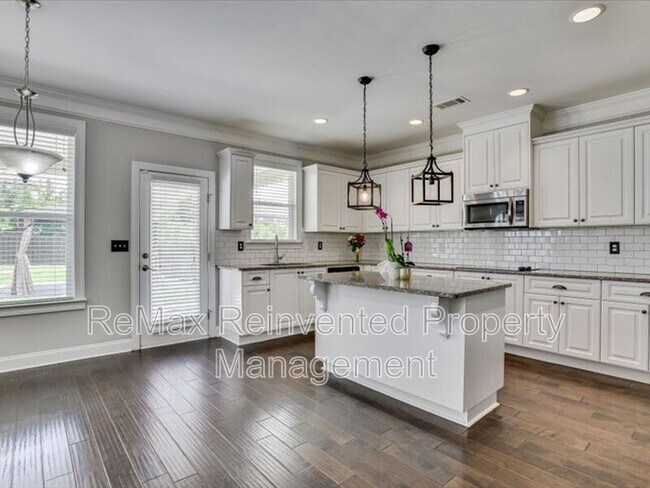 Building Photo - 314 Bella Rose Dr