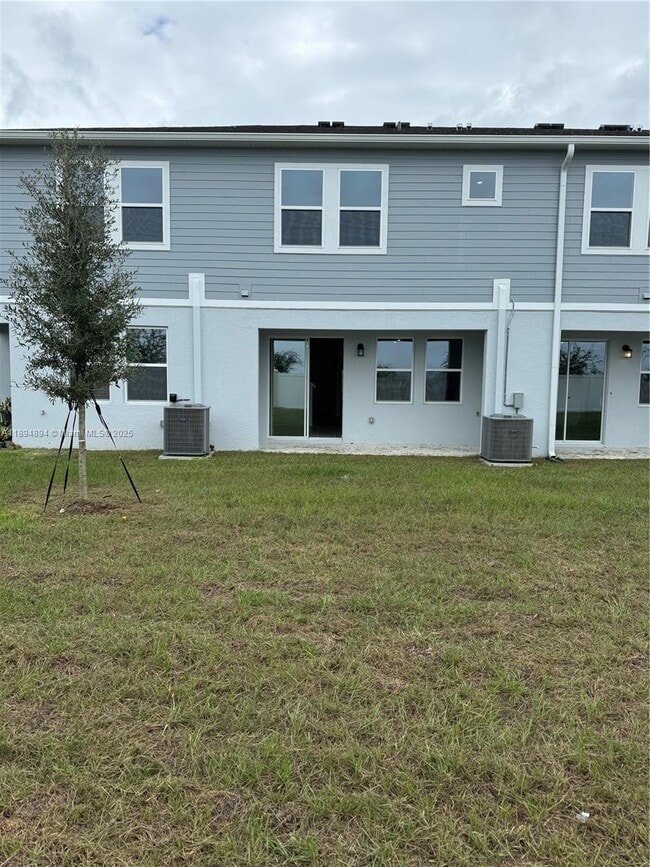 Building Photo - 512 Hart Ln
