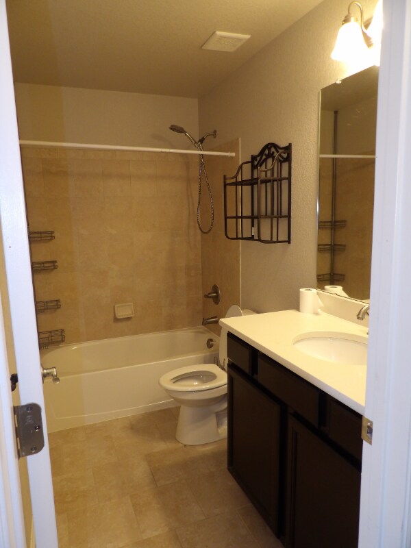 Building Photo - 13534 Park Gate Dr