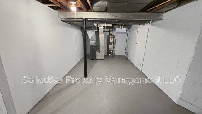 Building Photo - 3625 Chatsworth St