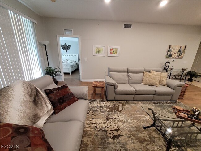 Building Photo - 10530 Amiata Way