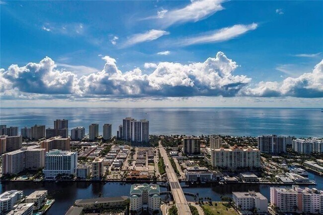 Building Photo - 3400 Galt Ocean Dr