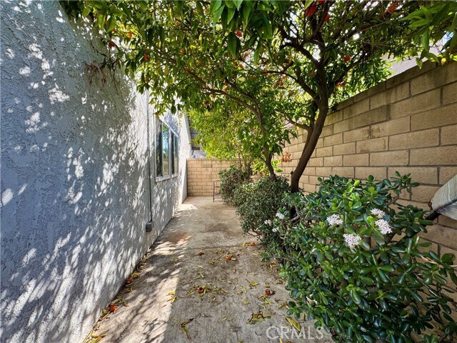 Building Photo - 21 N Slope Ln