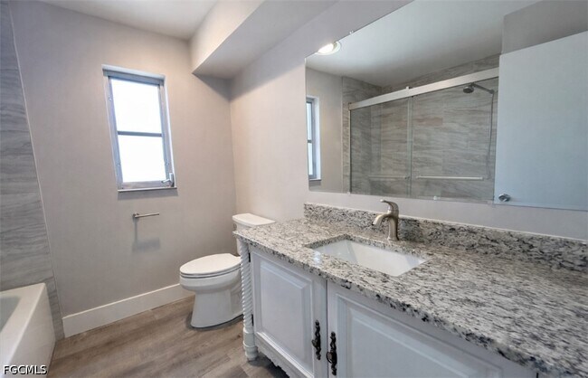 Building Photo - 228 SE 43rd Terrace