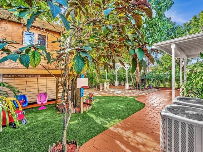 Building Photo - 6460 SW 2nd St