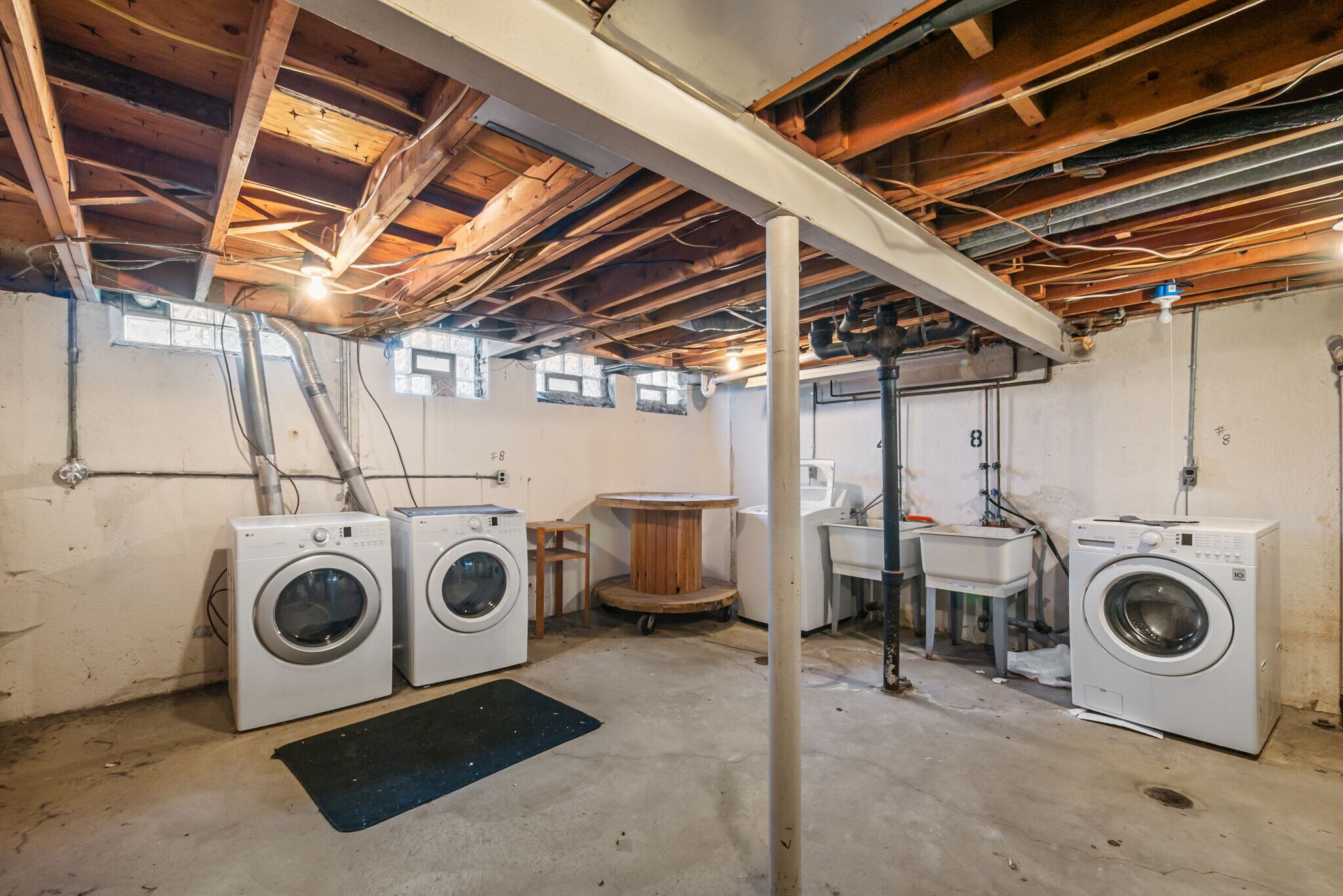 Building Photo - 8353 Kennedy Cir