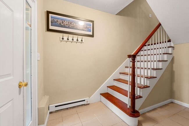 Building Photo - 168 Upton St